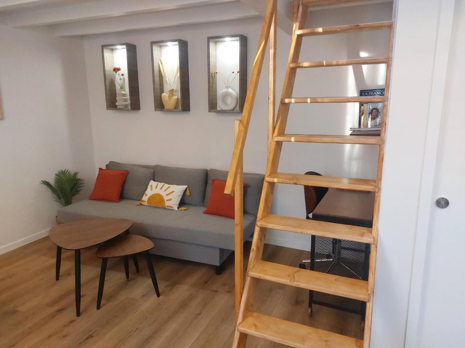 Charme, Originalite, -1 Minute Metro Apartment เมซง-อัลฟอร์ ภายนอก รูปภาพ