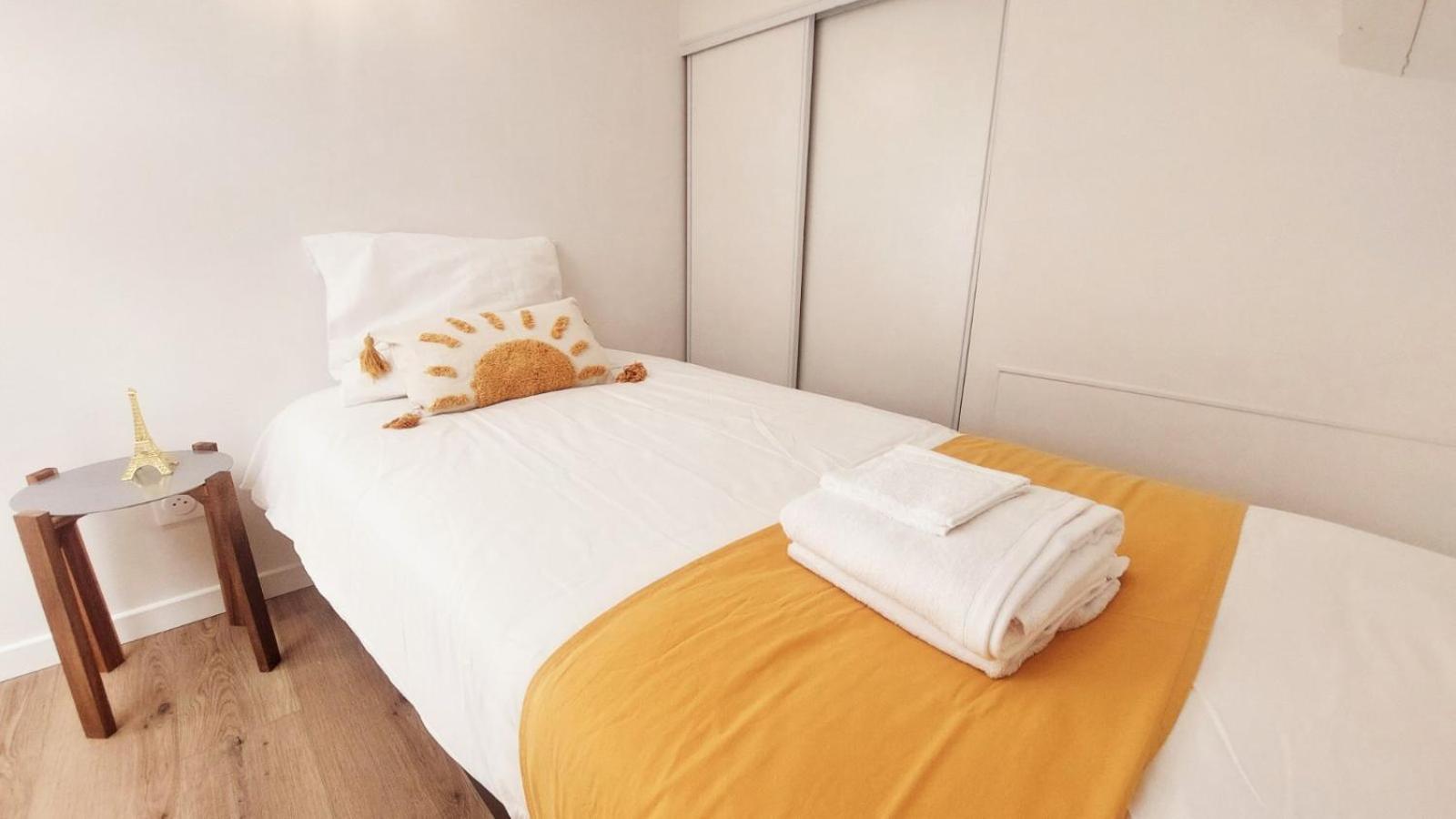 Charme, Originalite, -1 Minute Metro Apartment เมซง-อัลฟอร์ ภายนอก รูปภาพ